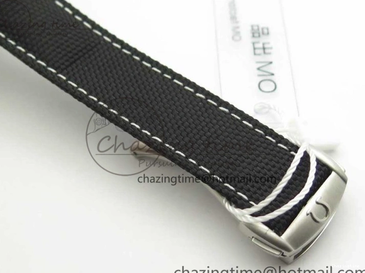 0723 Speedmaster SS Snoopy OMF Best Edition White Dial on Nylon Strap Manual Winding Chrono Movement WellDesigned 7990